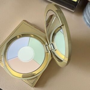 Stila Brightening Powder